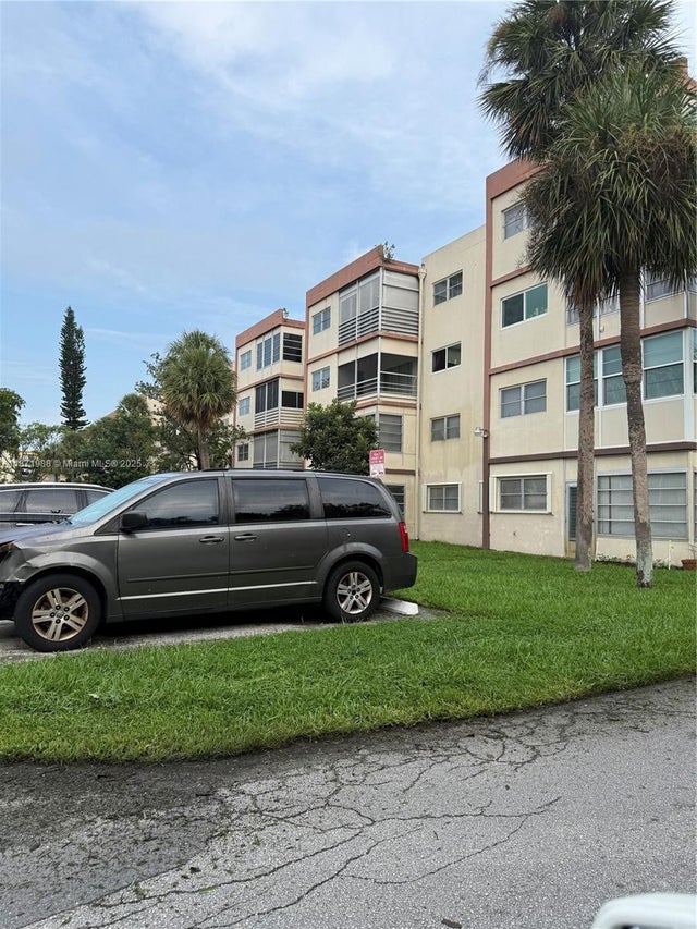 3 of 21 - N/A, Lauderhill, FL