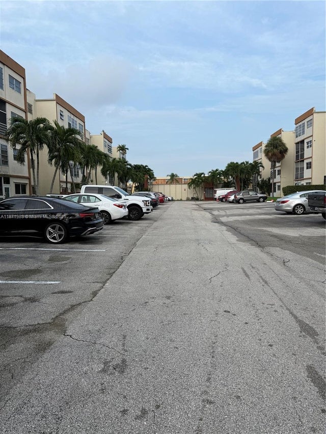 5 of 21 - N/A, Lauderhill, FL