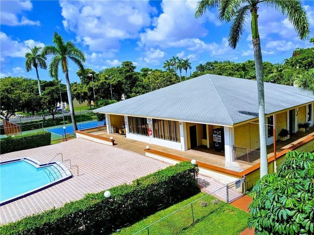 4 of 6 - 11925 Ne 2nd Ave B309, North Miami, FL