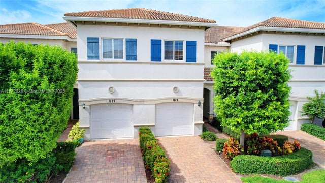 1 of 40 - 1119 Vermilion Dr, Lake Worth, FL