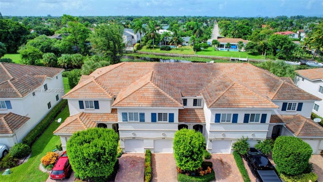 2 of 40 - 1119 Vermilion Dr, Lake Worth, FL