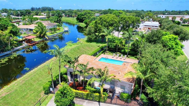 5 of 40 - 1119 Vermilion Dr, Lake Worth, FL