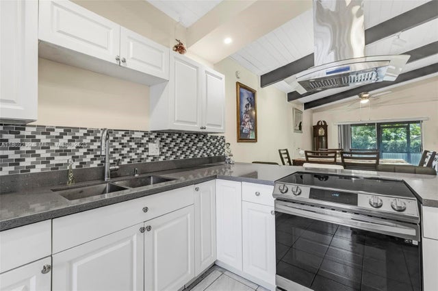 4 of 42 - 137 Essex Rd 3-28, Hollywood, FL