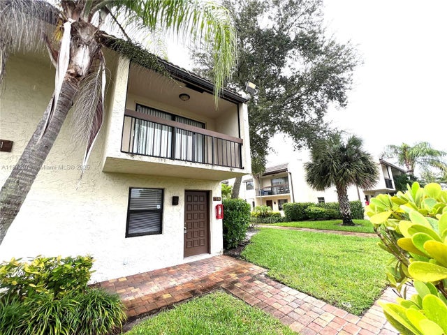1 of 54 - 721 Se 1st Way B18, Deerfield Beach, FL