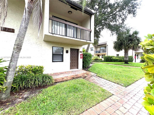 3 of 54 - 721 Se 1st Way B18, Deerfield Beach, FL
