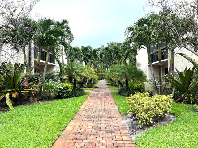 4 of 54 - 721 Se 1st Way B18, Deerfield Beach, FL