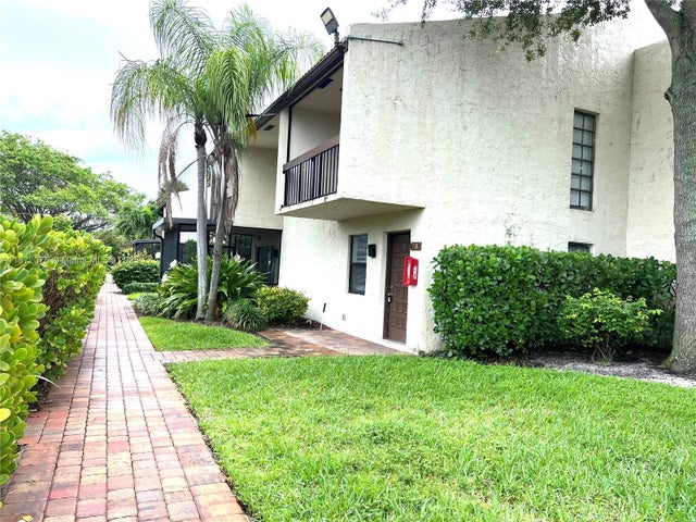 5 of 54 - 721 Se 1st Way B18, Deerfield Beach, FL