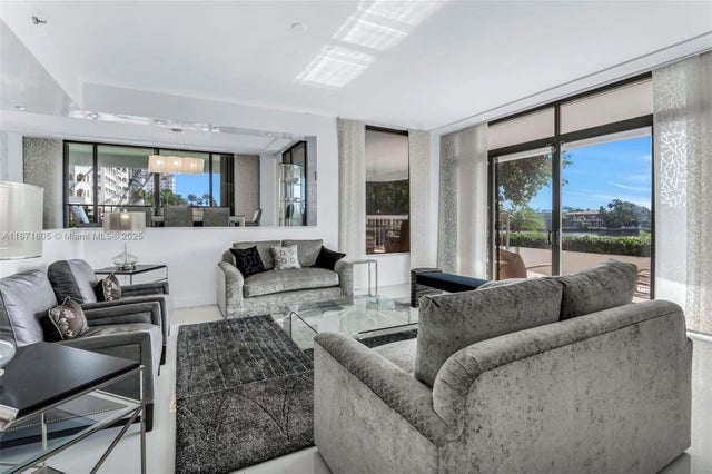 2 of 62 - 19707 Turnberry Way Th-6, Aventura, FL