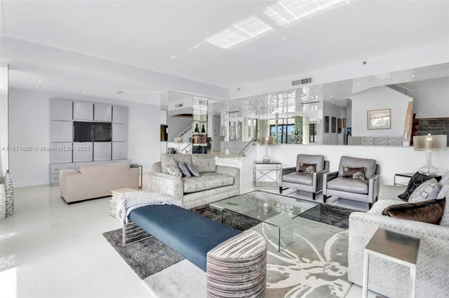 5 of 62 - 19707 Turnberry Way Th-6, Aventura, FL