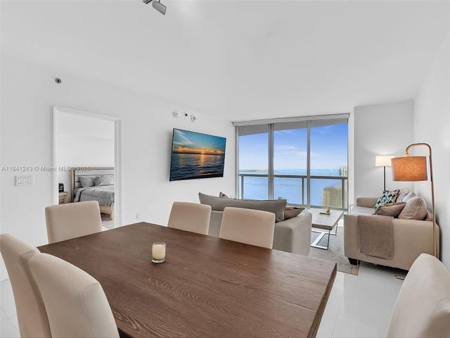 2 of 80 - 495 Brickell Ave 5009, Miami, FL