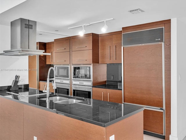 4 of 80 - 495 Brickell Ave 5009, Miami, FL