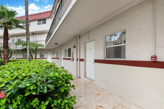 1 of 13 - 8650 Sw 67th Ave 1018, Pinecrest, FL