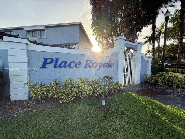 1 of 60 - 14251 Sw 96th Ter 14251, Miami, FL
