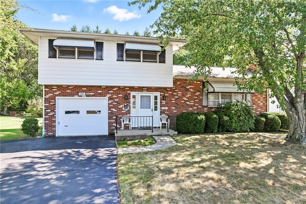 210 Todd Avenue, Hermitage