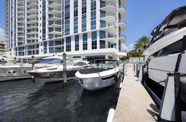 1 of 40 - 17301 Biscayne Blvd 2009, North Miami Beach, FL