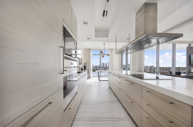 3 of 40 - 17301 Biscayne Blvd 2009, North Miami Beach, FL
