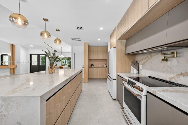 4 of 54 - 7865 Sw 183rd Ter, Palmetto Bay, FL