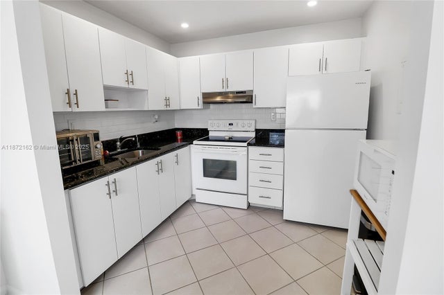 1 of 18 - 608 Normandy M, Delray Beach, FL