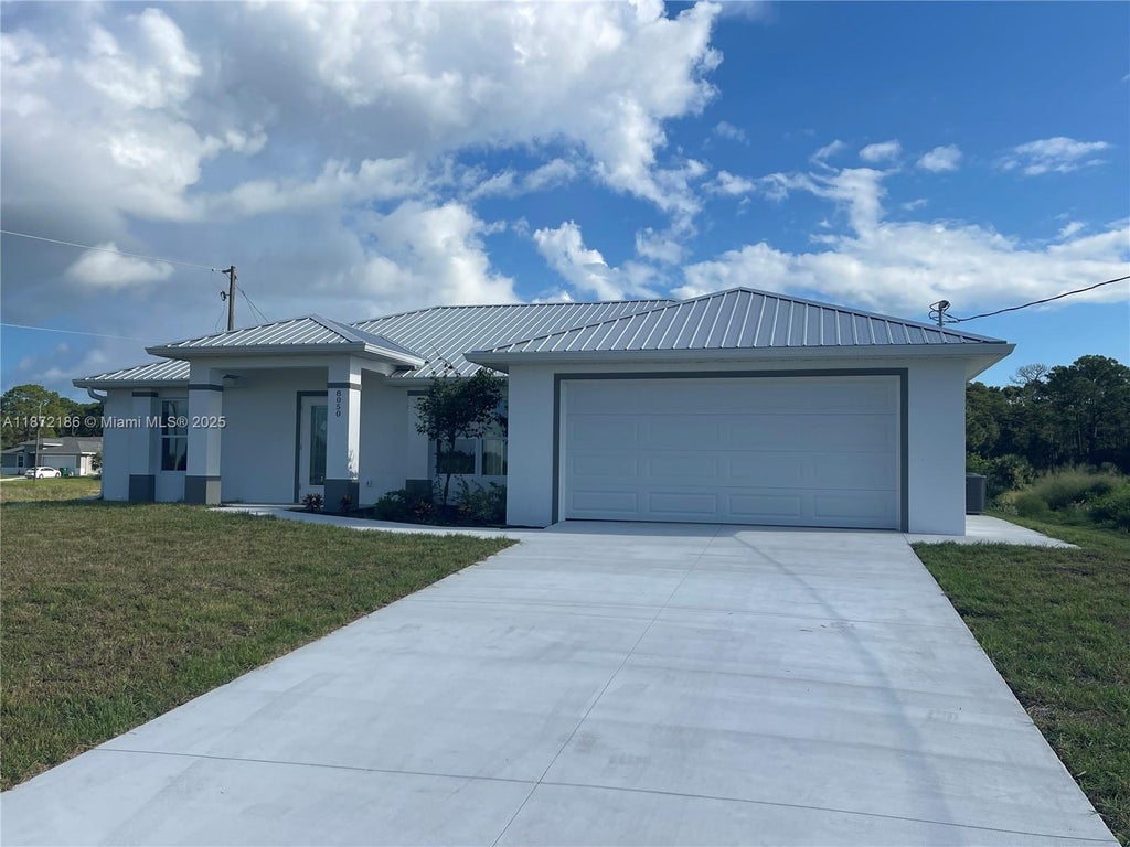 8050 Salem Circle, La Belle