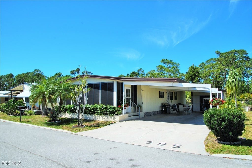 395 Snead Dr, NORTH FORT MYERS