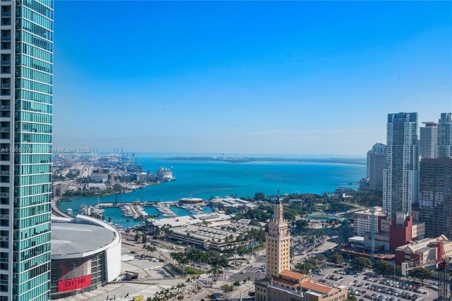 851 Ne 1st Ave 3203, Miami