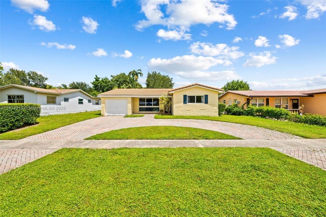 1 of 20 - 1925 N 39th Ave, Hollywood, FL