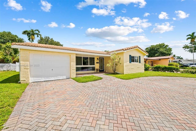 2 of 20 - 1925 N 39th Ave, Hollywood, FL