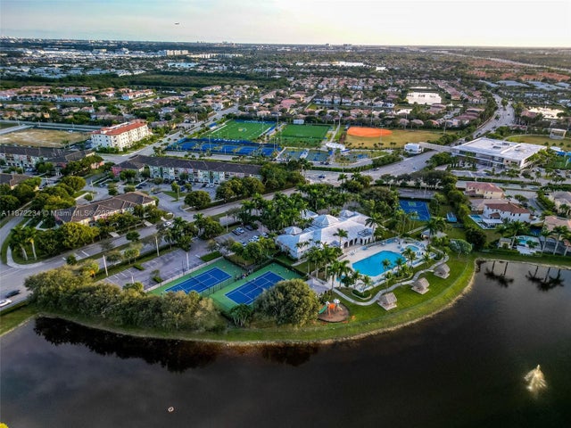 4 of 49 - 8174 Nw 114th Pl, Doral, FL