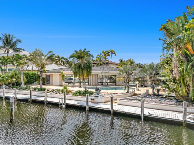 3 of 5 - 2321 Ne 35th St, Lighthouse Point, FL