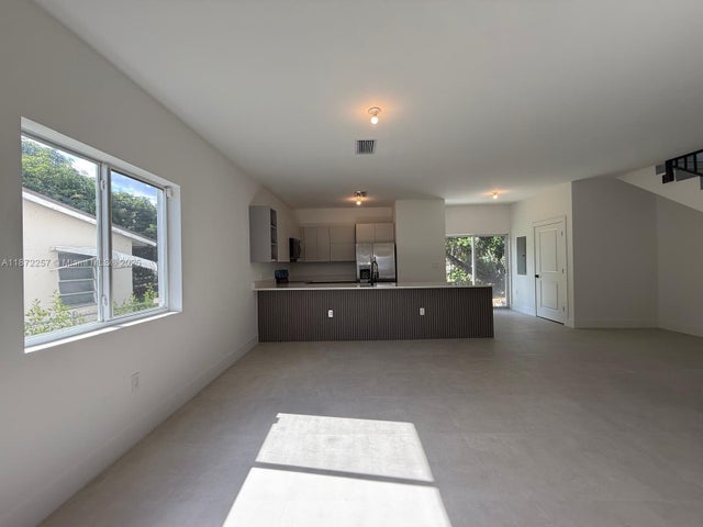 2 of 14 - 2788 Nw 9th Pl, Fort Lauderdale, FL