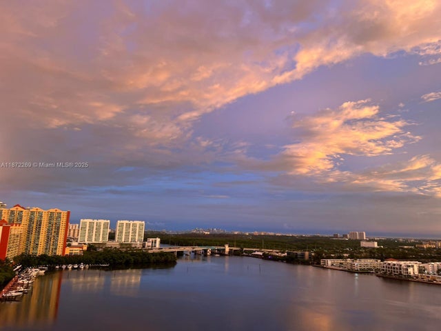 5 of 22 - 250 174th St 1801, Sunny Isles Beach, FL