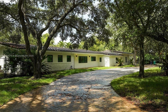2 of 51 - 6230 Sw 112th St, Pinecrest, FL