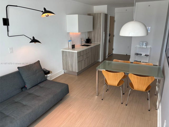 3 of 10 - 1215 West Ave 309, Miami Beach, FL