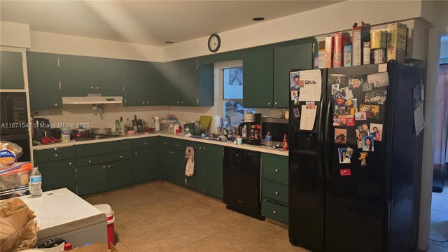 2 of 7 - 5420 Pierce St, Hollywood, FL