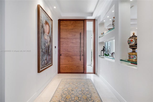 4 of 46 - 19411 Ne 17th Ave, Miami, FL