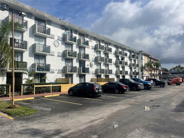 1 of 11 - 16450 Nw 2nd Ave 109, Miami, FL