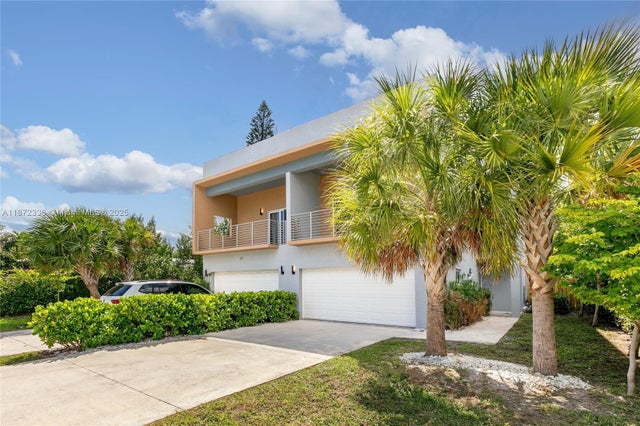 3 of 35 - 1123 Ne 23rd Ter, Pompano Beach, FL
