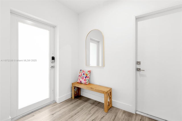 4 of 35 - 1123 Ne 23rd Ter, Pompano Beach, FL