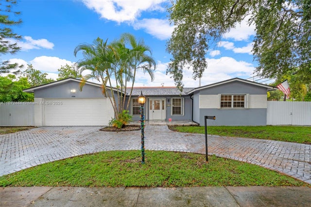 3 of 35 - 4801 Harrison St, Hollywood, FL