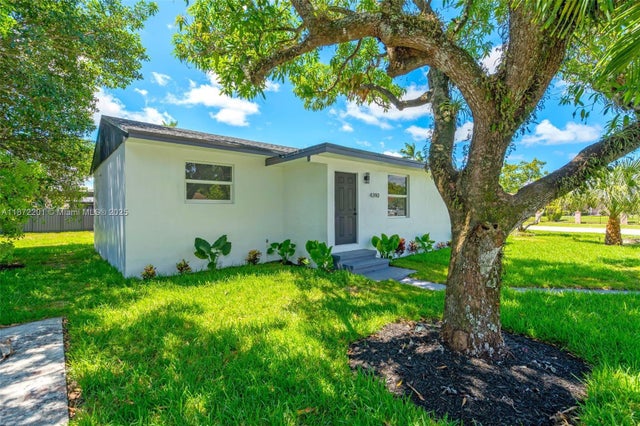 2 of 26 - 4390 Nw 171st St, Miami Gardens, FL