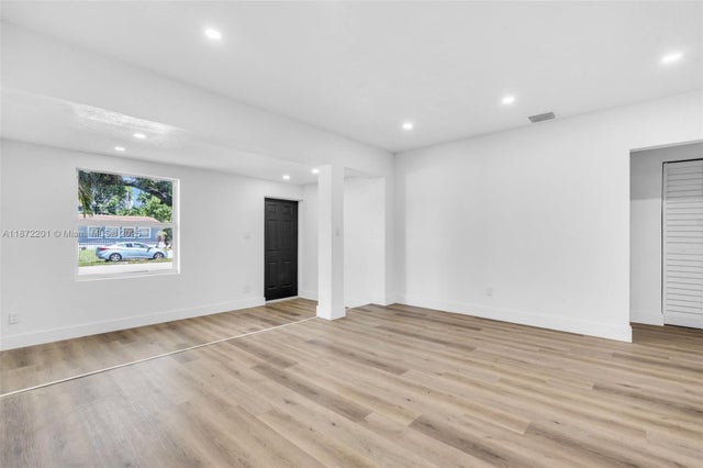 5 of 26 - 4390 Nw 171st St, Miami Gardens, FL