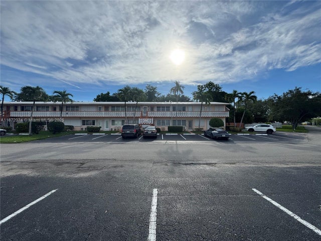 1 of 30 - 815 Sw 10th Ter 15v, Hallandale Beach, FL