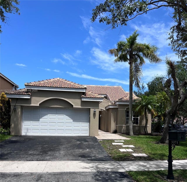 2 of 20 - 1371 Bayview Cir, Weston, FL