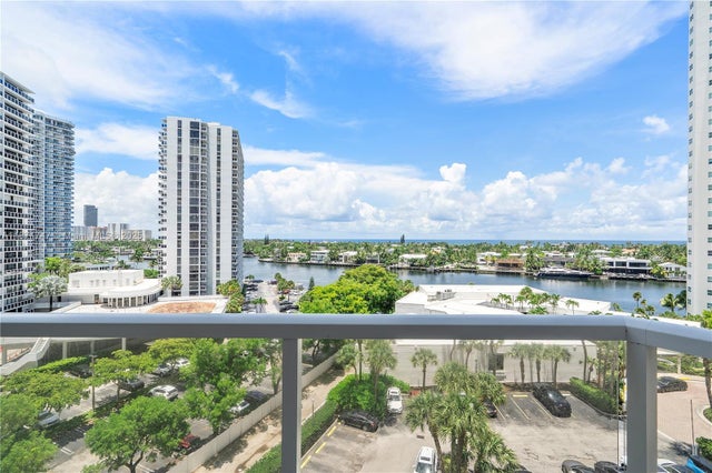 1 of 43 - 20281 E Country Club Dr 604, Aventura, FL
