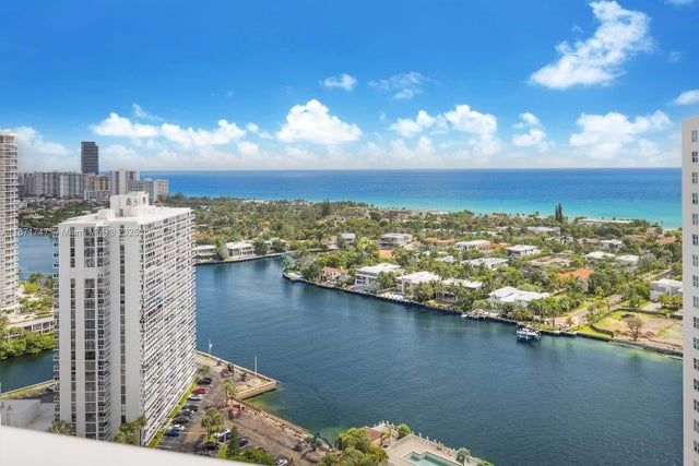 2 of 43 - 20281 E Country Club Dr 604, Aventura, FL