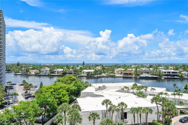 4 of 43 - 20281 E Country Club Dr 604, Aventura, FL