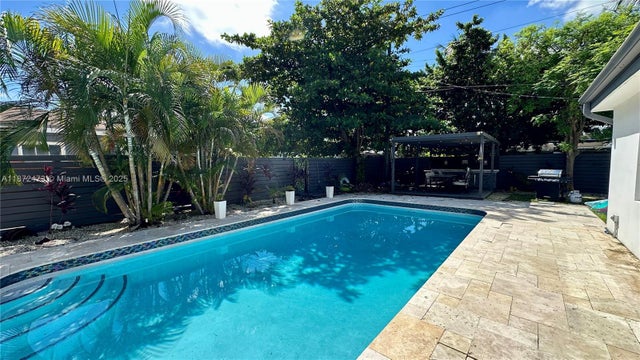 1 of 25 - 40 Nw 125th St, North Miami, FL
