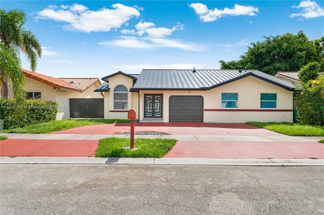 2 of 52 - 1025 Nw 128th Ct, Miami, FL