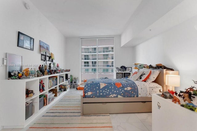 3 of 29 - 1800 N Bayshore Dr 614, Miami, FL