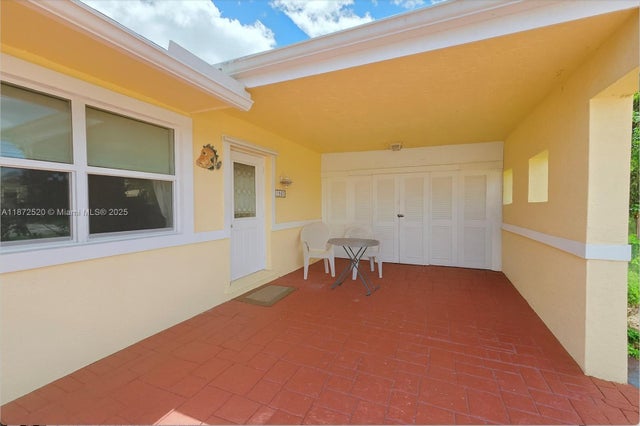 3 of 28 - 1960 Sw 28th Way, Fort Lauderdale, FL